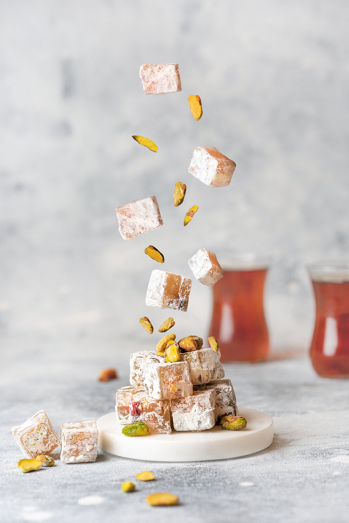 Shutterstock : A plate of Turkish delight or lokum