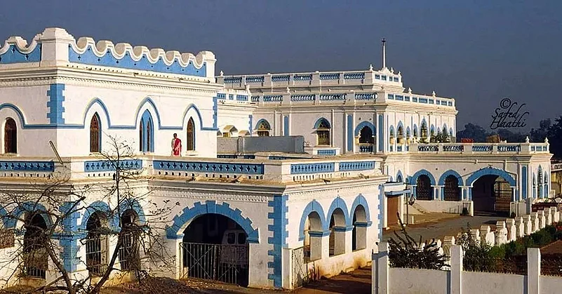 The palace was constructed by the Kakatiya dynasty