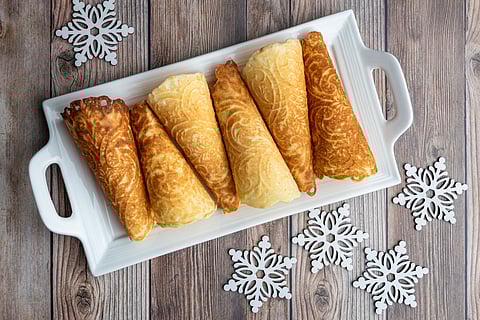 A plate of Norwegian krumkake