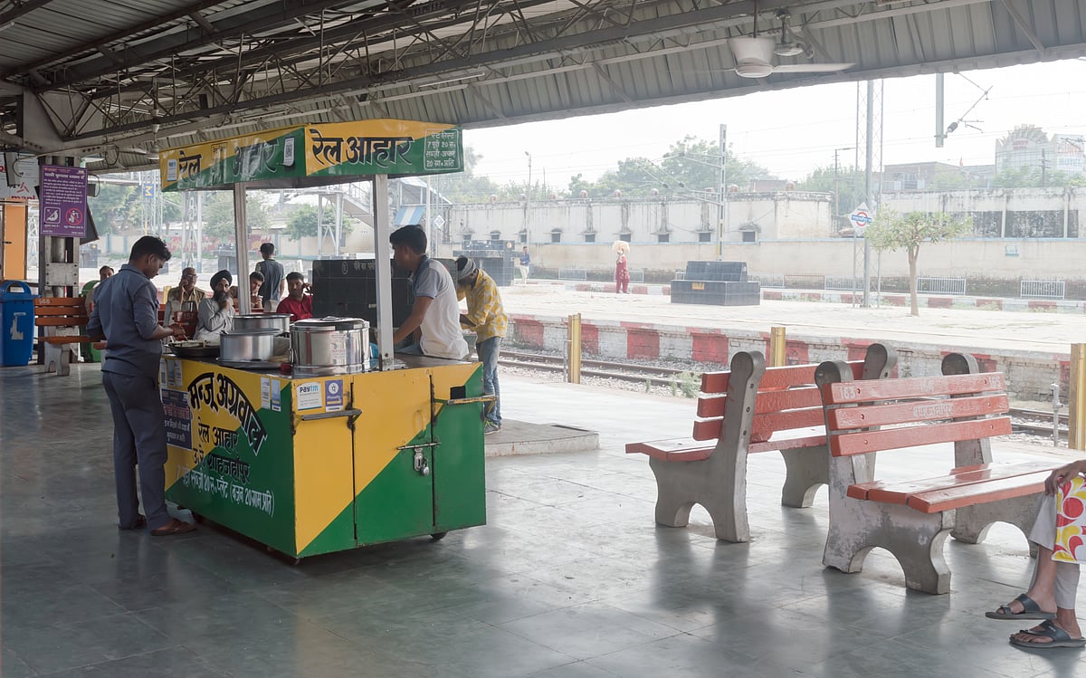 Food stalls at railway stations will remain open for extended hours, especially for late-night travellers