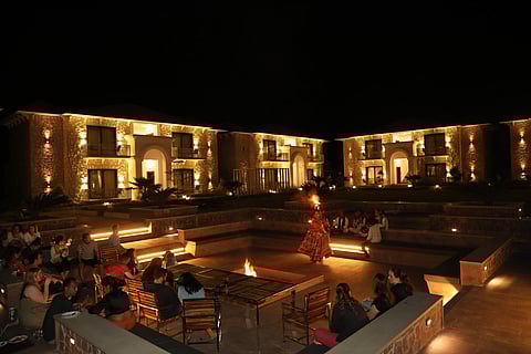 Cultural performance at Jogi Mahal