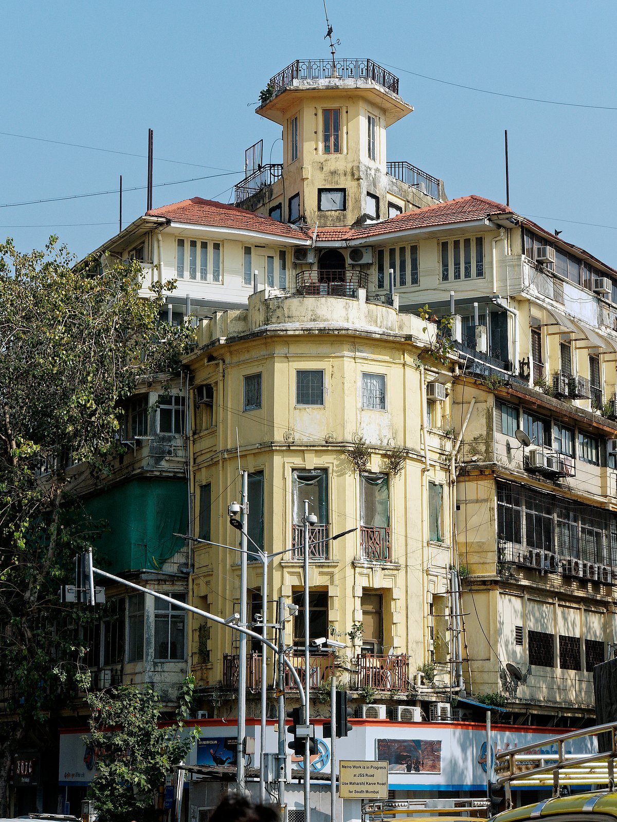 Shutterstock : A classic art deco building, Cutch Castle, near Opera House at Bombay 