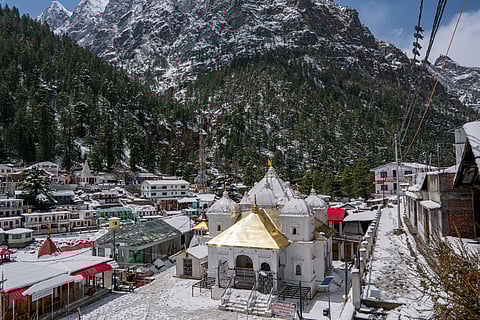Snow in Gangotri (2021)