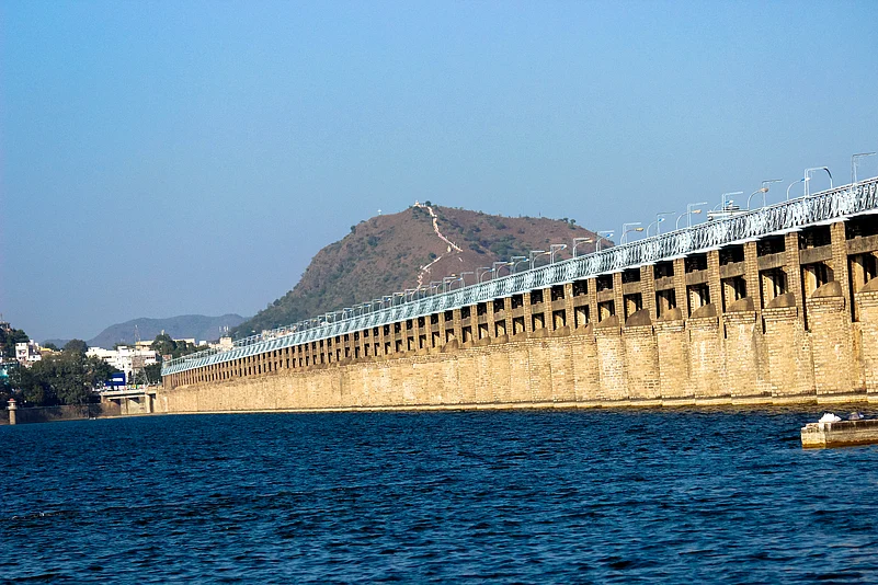 4,014-foot-long Prakasam Barrage