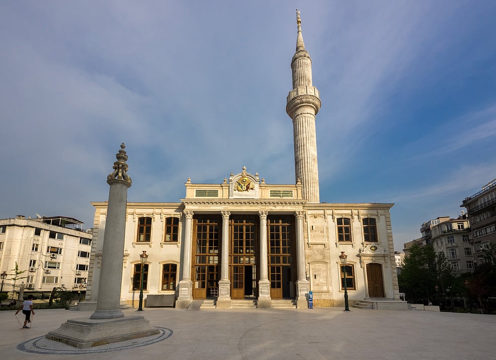 Teşvikiye Mosque is a neobaroque mosque built by Abdülmecid in 1854