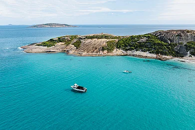 Courtesy: Tourism Western Australia : Esperance offers some of the most stunning coastal landscapes in Australia