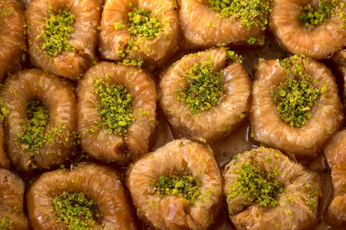 Bülbül yuvası (“nightingale’s nest”) has a circular shape and hollow interior