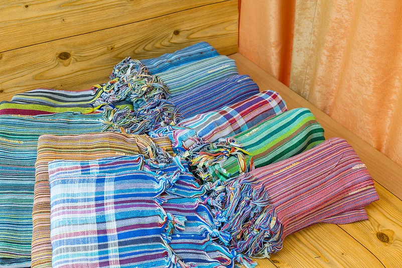 Peshtemals dry faster than thicker towels