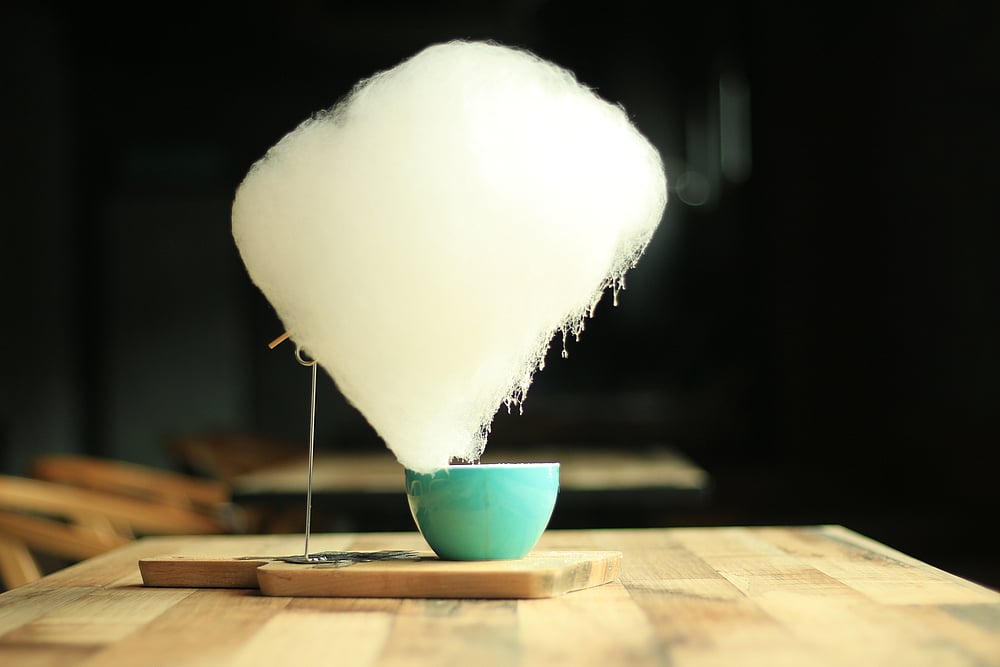 A rain of sugar on your coffee