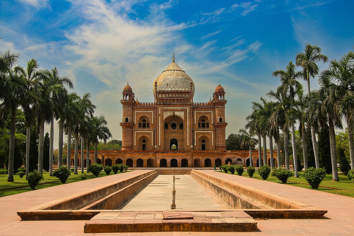 Shutterstock : A view of Safdarjung Tomb, Delhi