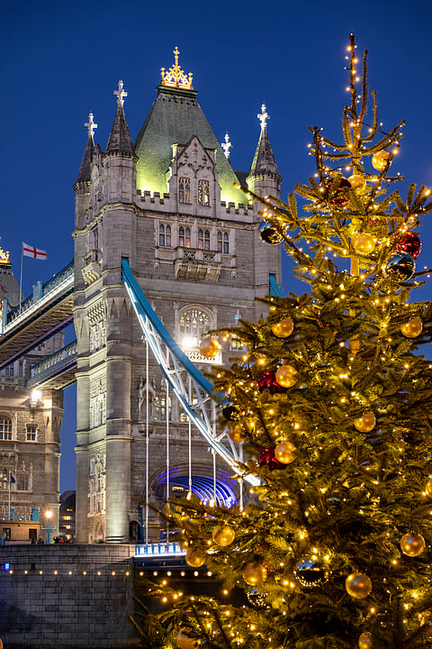 Christmas by the London Bridge