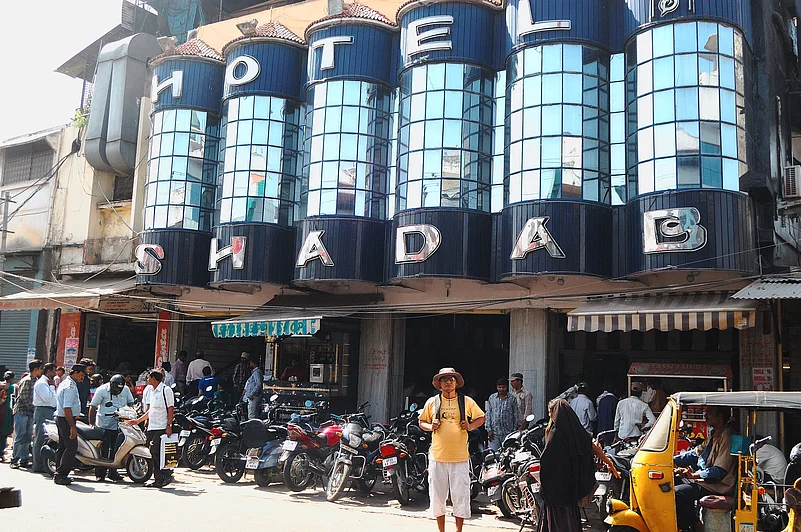 A tourist in front of Shadab