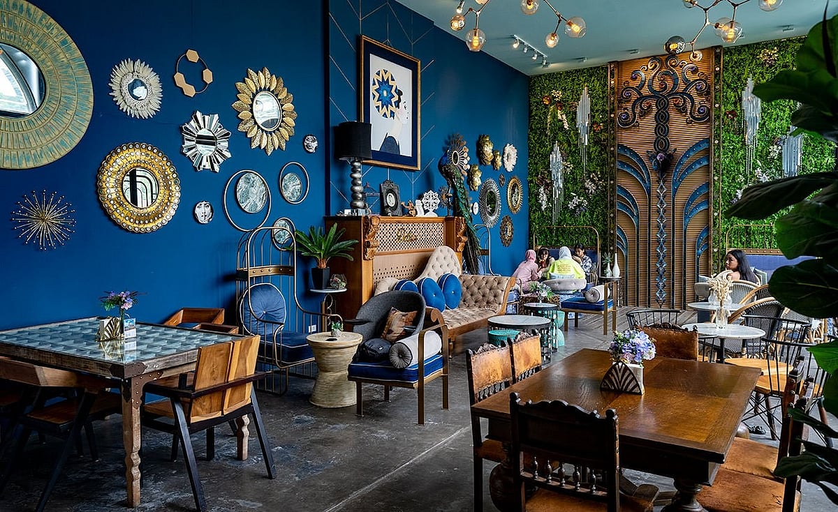 Delico Cafe in Old Town Phuket