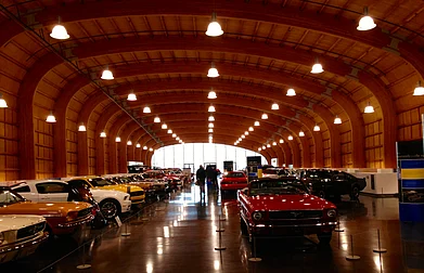 ZhengZhou/Wiki Commons : Check out one of the largest car museums in the world in Tacoma