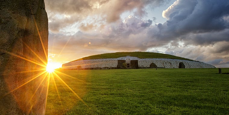 Newgrange on solstice gathers a crowd