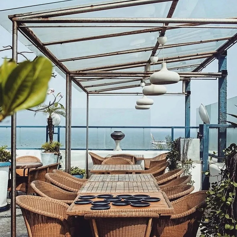 Dine out with the beautiful sea in full view at The Promenade’s pan-asian rooftop restaurant