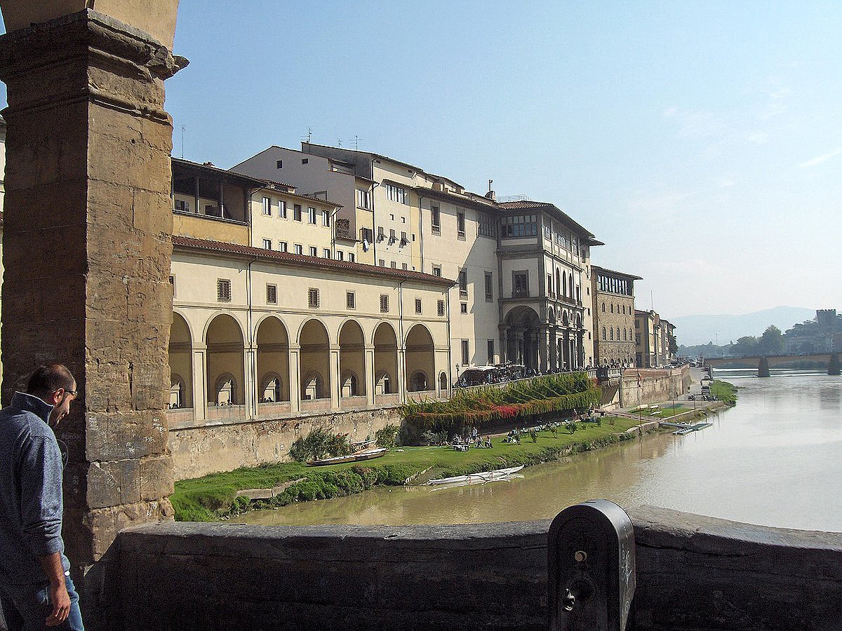 The corridor seen from Ponte Vecchio
