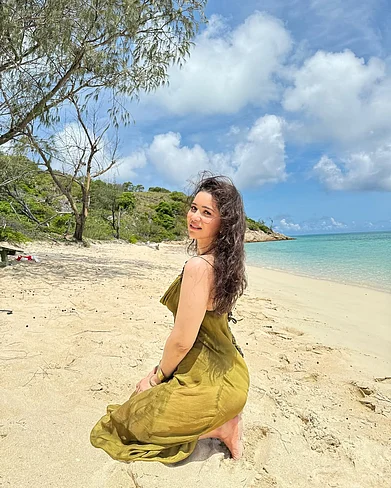 saratendulkar/instagram : Sara Tendulkar poses at Lizard Island