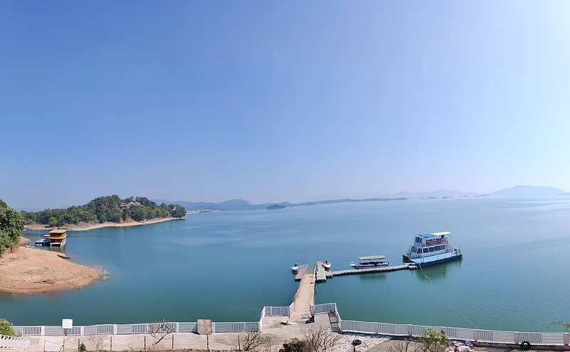 Tawa dam near Madhai