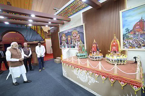 On the occasion of the 18th Pravasi Bharatiya Divas Convention, Prime Minister Narendra Modi inaugurated exhibitions showcasing the vibrant and diverse culture of India