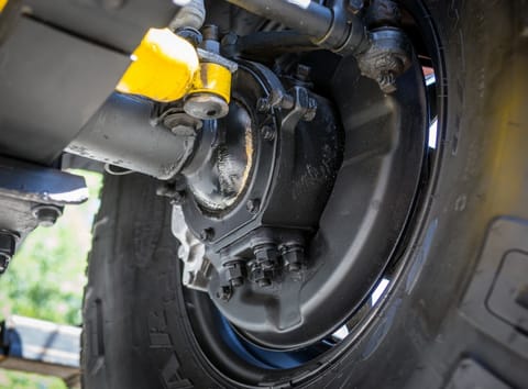 The portal axle of a four-wheel drive