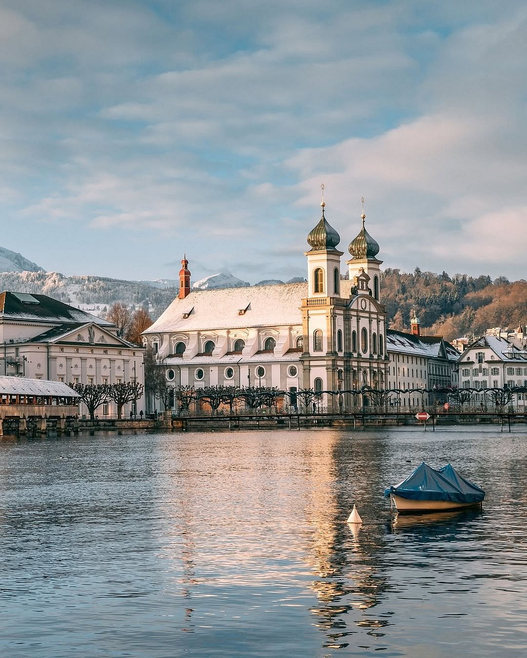 A view of Mandarin Oriental Palace, Lucerne