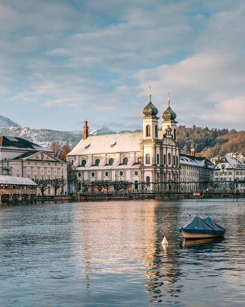 A view of Mandarin Oriental Palace, Lucerne