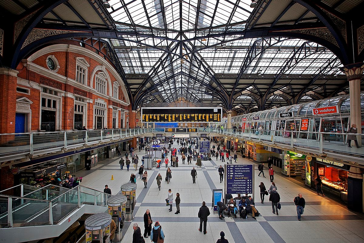 The Elephant Man was shot at the bustling Liverpool Street Station 