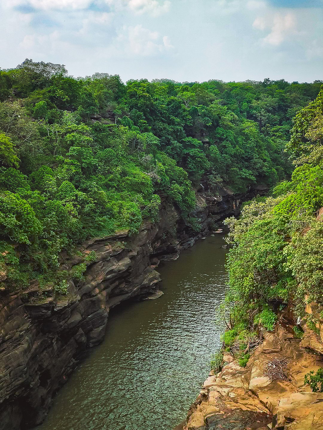 The Karamnasa River flows through the Chandra Prabha Wildlife Sanctuary
