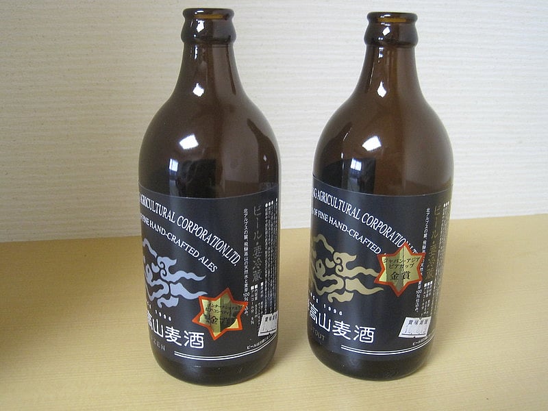 Weizen and stout, local craft brews 