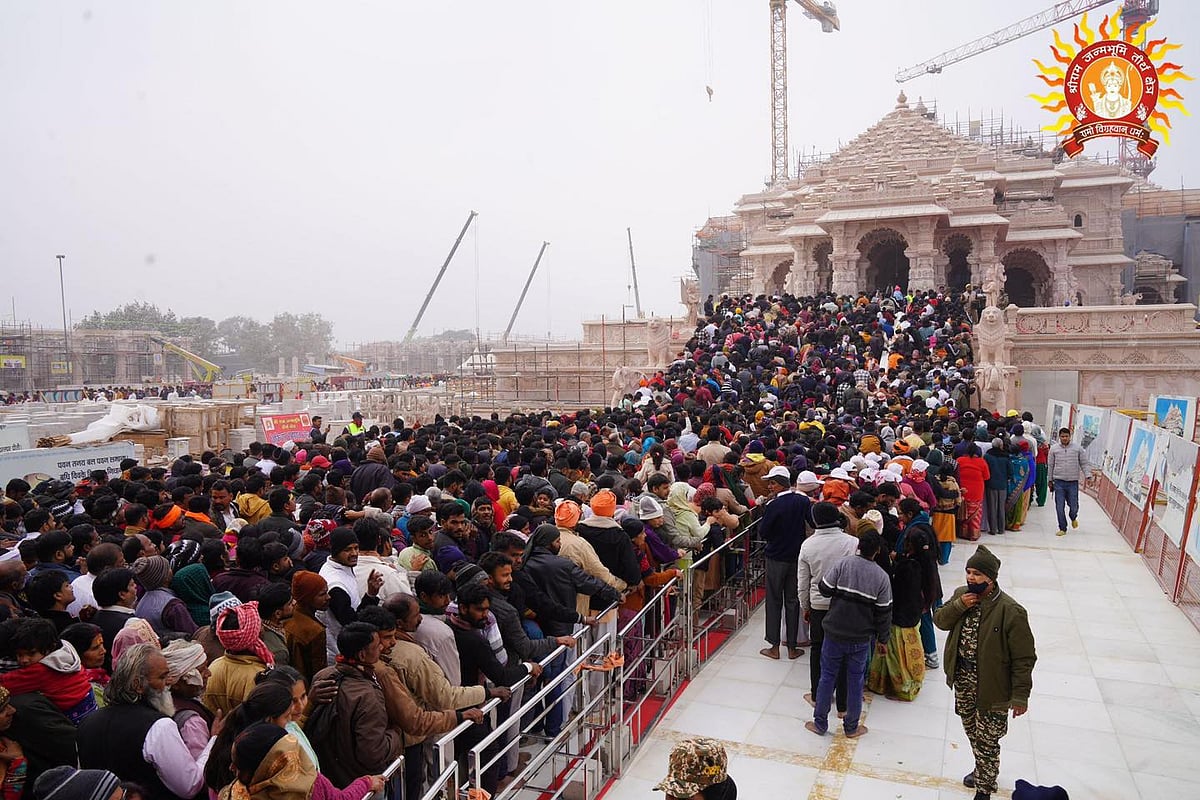 A massive crowd of worshippers at the Ram Temple in Ayodhya on January 1, 2025