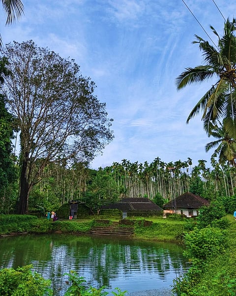 It is said that Lord Shiva resides in a captivating Swayambhu form at this sacred site