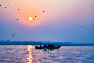 Creativecouplestudio/Shutterstock : The colourful hues of the Ganga ghat of Varanasi