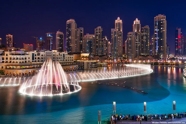 The Dubai Fountain in Downtown Dubai - Miroslav Petrasko/Flickr