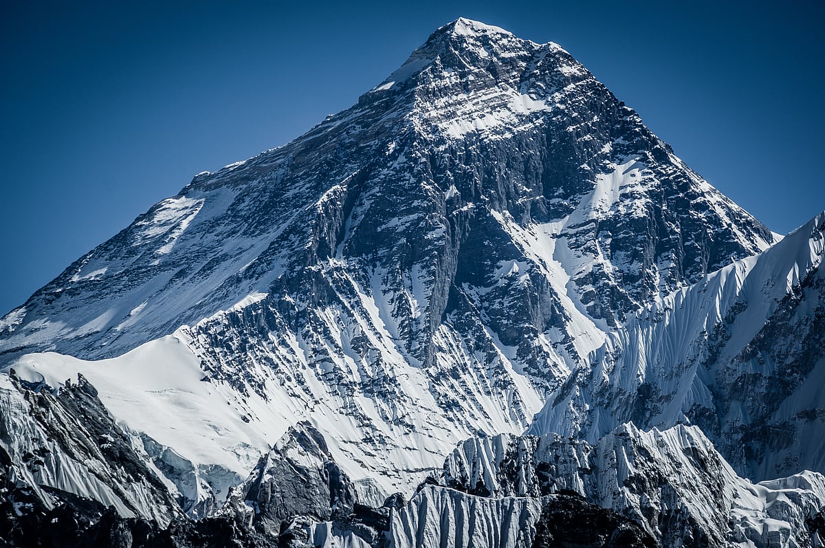Lucjon/Shutterstock : Mount Everest (8,848 metres) as seen from Gokyo Ri (5,357 metres)