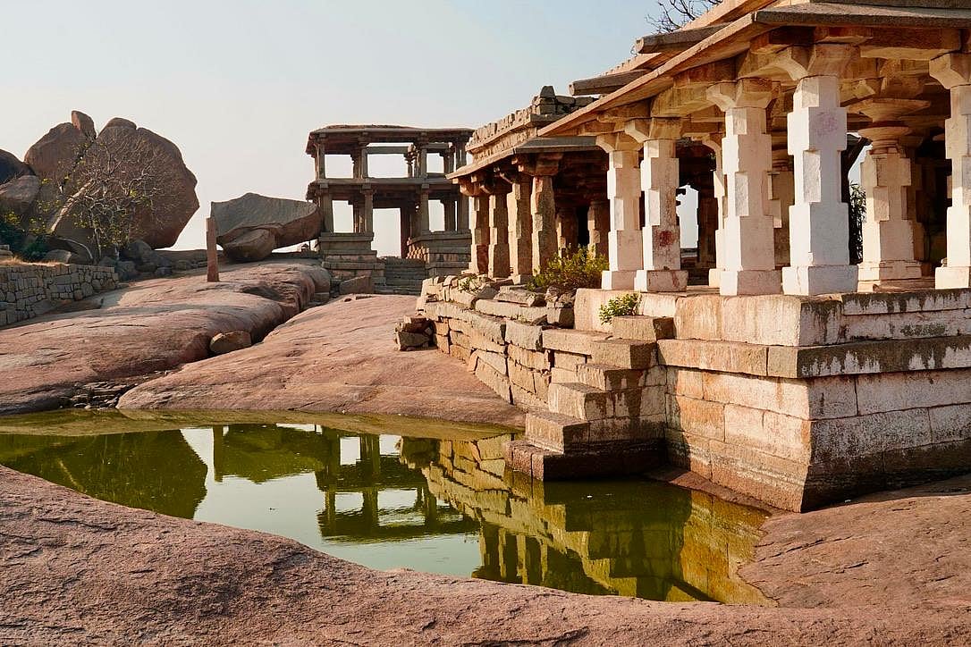 Hemakuta Hill, Hampi