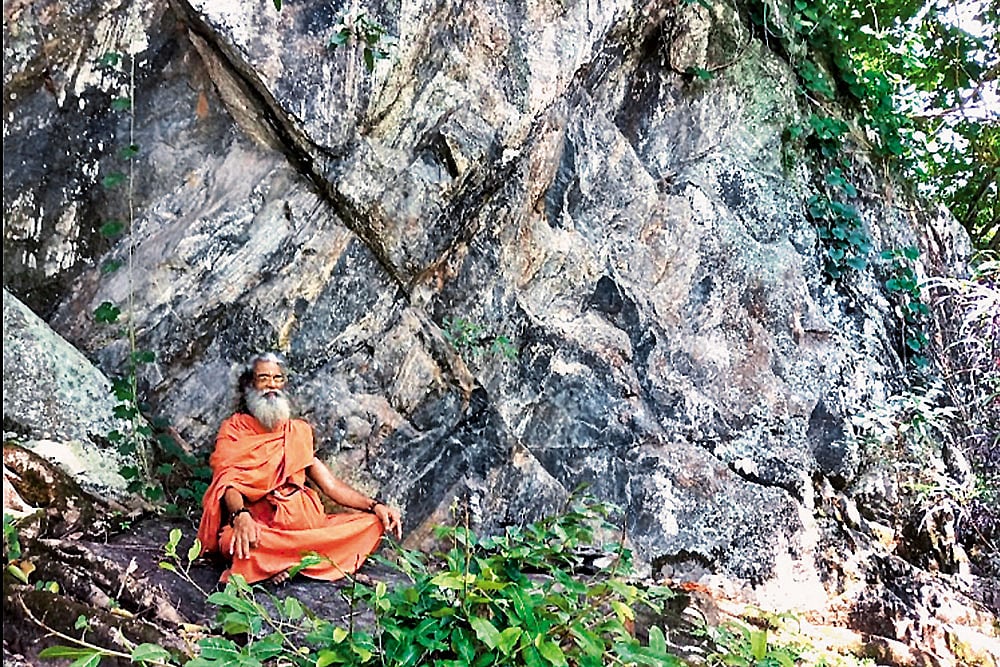 Many spiritual seekers visit the Valmiki Ashram to meditate