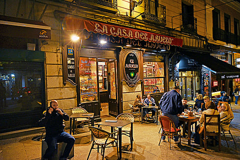 The tapas bar La Casa del Abuelo in Madrid 