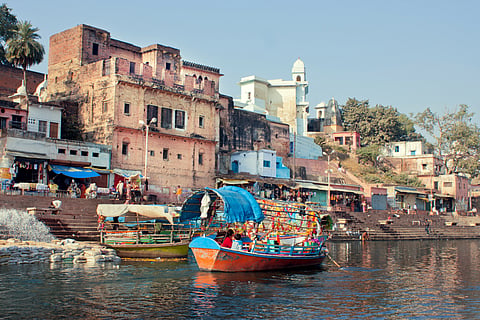 Enjoy a boat ride at the Ram Ghat.