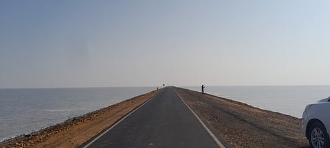The 30 km-long Road to Heaven.