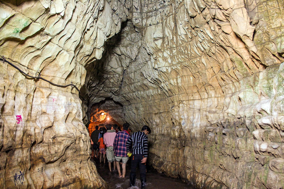 The narrow entry of the Gupt Godavari caves.