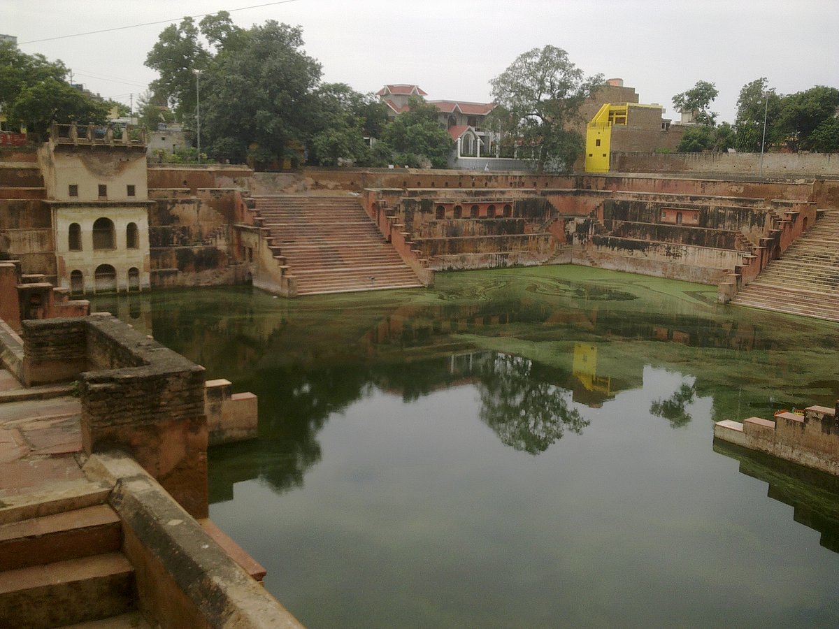The Potra Kund is located within the Shri Krishna Janambhumi temple complex of Mathura