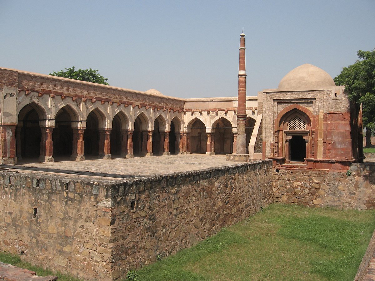 Author : The pillar and other structures in Feroz Tughlaks palace complex at Hisar.