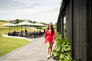 Solo Getaway In Victoria : Discover Victorias most exciting attractions, from the vibrant Melbourne Laneways to the lush Yarra Valley