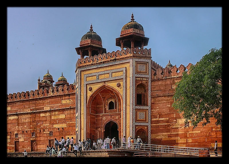 Jama Masjid was the largest mosque in India at the time of construction.