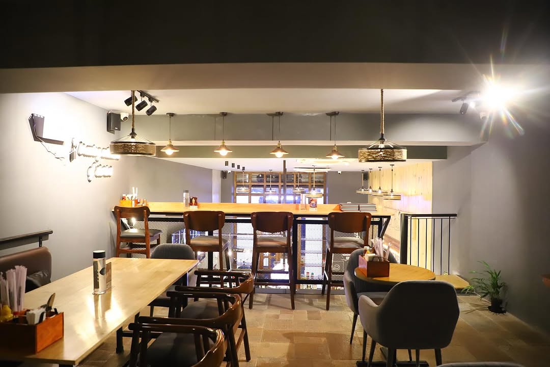 The Connaught Place outlet of Chelvies Coffee.