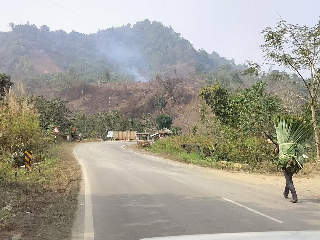 Khonsa is the headquarters of the Tirap district.