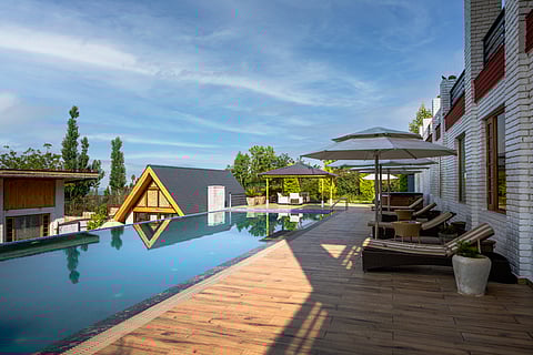 The pool at Rah Bagh