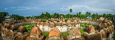 Schwiki/Wiki Commons : The 108 Nava Kailash Temples in Kalna are renowned for their striking architectural design