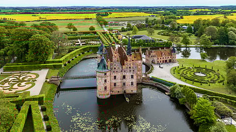 The Egeskov castle was originally built by Sheriff Frands Brockenhuus for defence purposes.